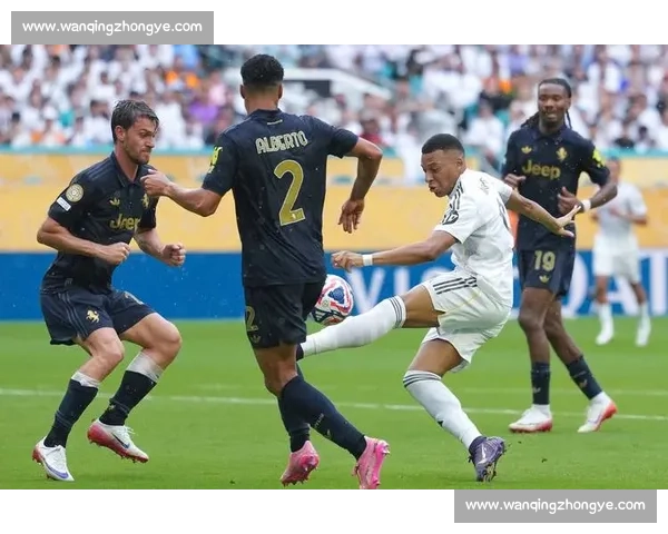 补时失点痛失绝杀！皇马 1-1 利雅得新月，贡萨洛 - 加西亚首秀破门救主