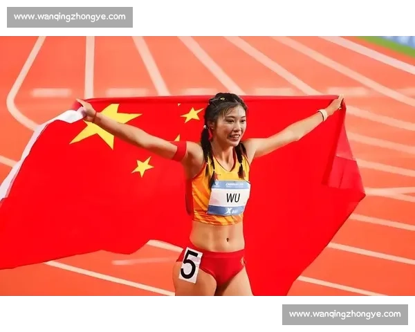 颜值实力双冠！吴艳妮狂飙 12 秒 96 创亚洲最佳